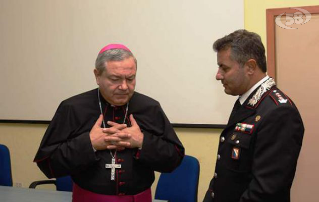Avellino, Monsignor Marcianò visita il Comando Carabinieri
