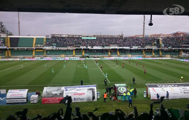Calcio, tempi bui per l'Avellino: soli 2 punti nelle ultime 5 gare