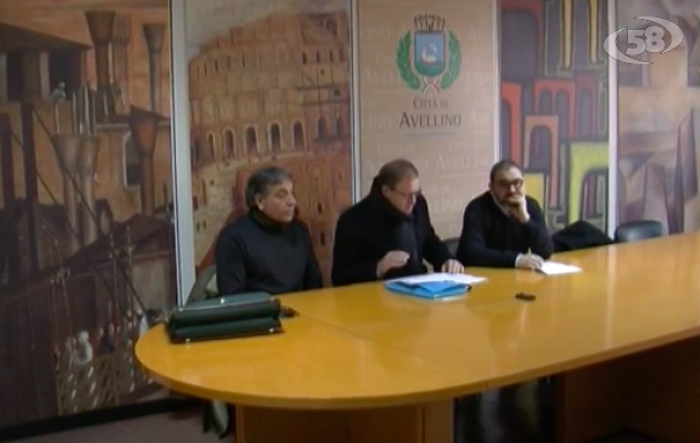 Avellino, opposizione all'attacco: Comune ostaggio di De Blasio e De Luca