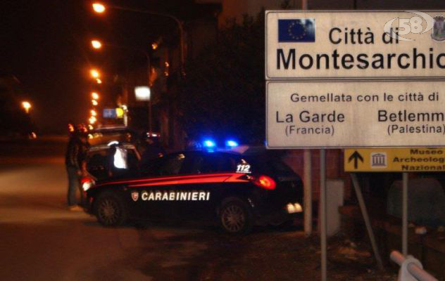 Montesarchio, auto in fiamme nella notte: indaga la Benemerita