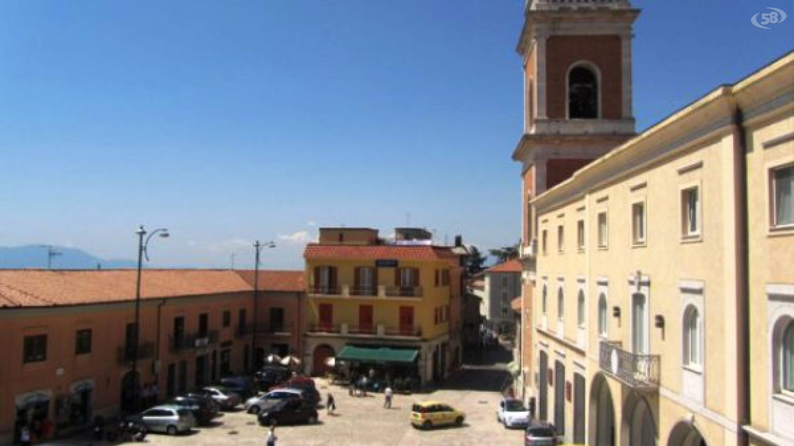 ariano piazza