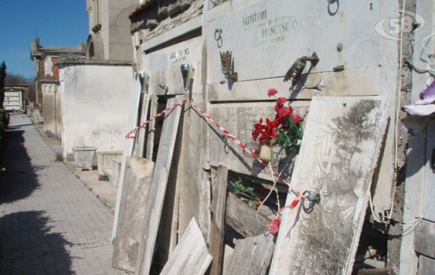 Cimitero di Lauro, il sindaco respinge le accuse