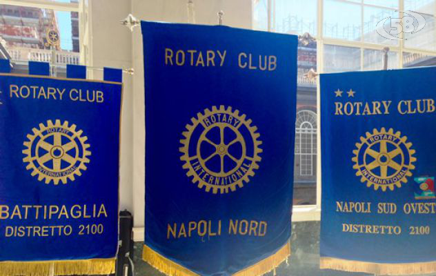 Rotary, John Frank Germ a Napoli. Gremito il Teatro di corte di Palazzo Reale/VIDEO