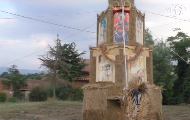 Carpignano, tirata del Carro in onore della Madonna Nera / VIDEO