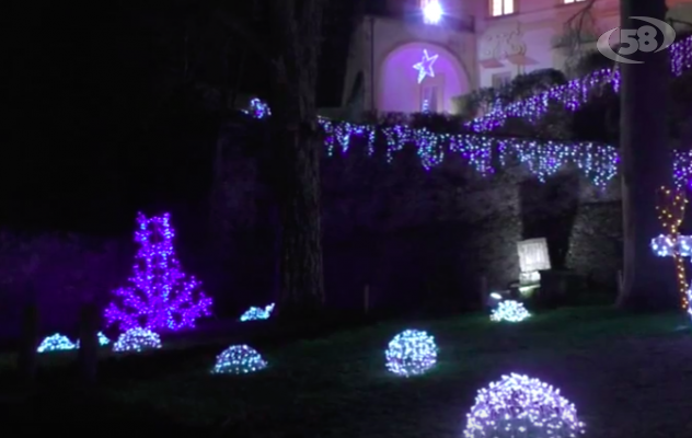 Il Natale si accende nel castello che fu di Cutolo / VIDEO