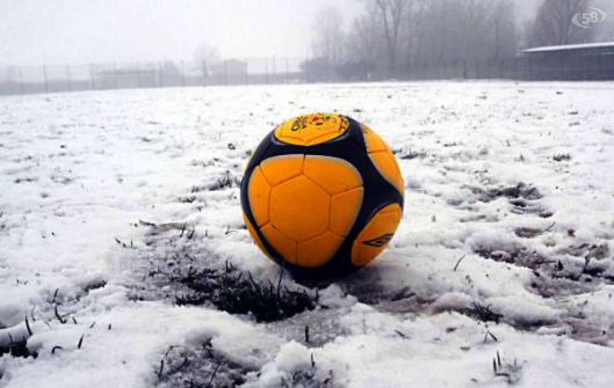 campo innevato campo innevato