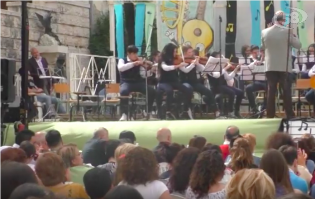 A Fontanarosa il primo concorso nazionale per orchestre scolastiche /VIDEO