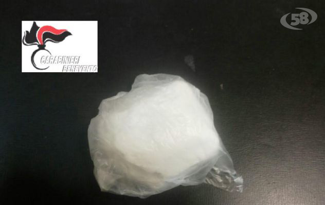 Pago Veiano - Scovato con 50 grammi di cocaina, arrestato