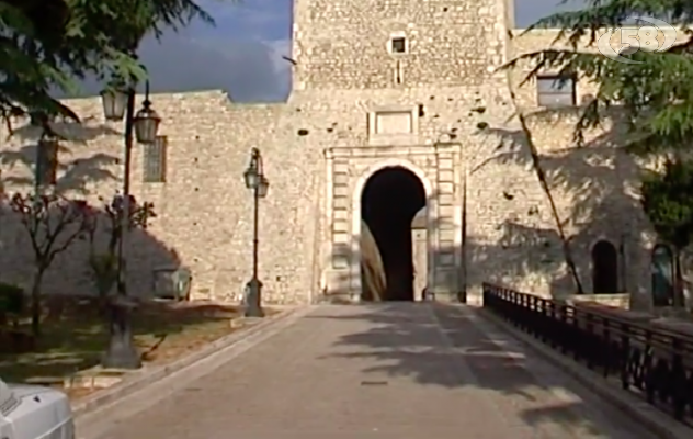 La torre normanna compie 800 anni: festa a Casalbore /VIDEO