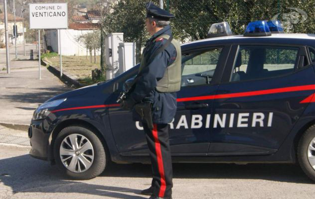 Venticano, minacciano un esercente e rifiutano di fornire le generalità ai carabinieri: denunciati
