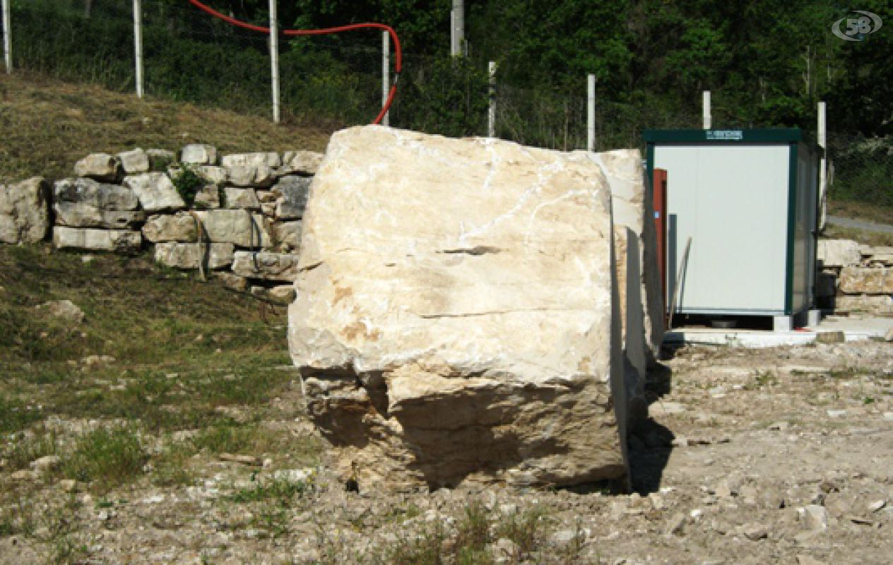 Cava Pietra di Fontanarosa Cava Pietra di Fontanarosa