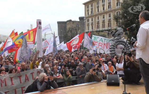 Napoli, piazze ''contro'': il macigno del debito /VIDEO