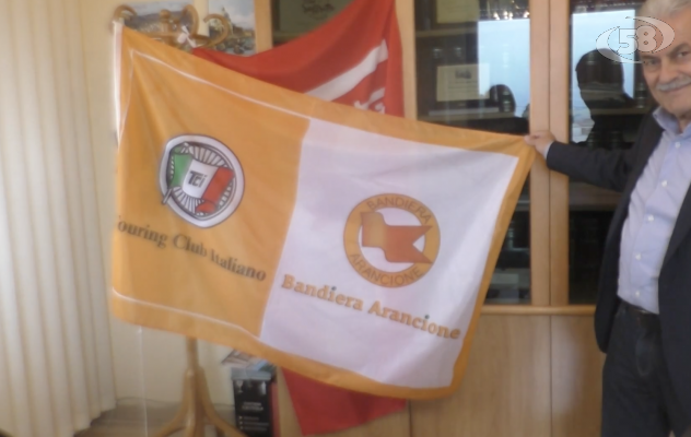 Il Touring Club sceglie Zungoli: bandiera arancione per il borgo irpino. Il sindaco: ''Un grande risultato''
