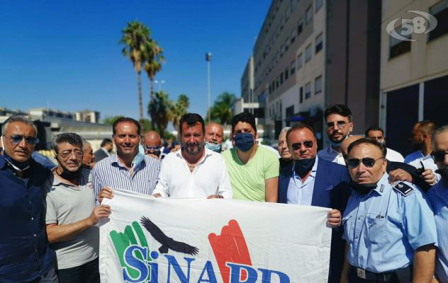 Salvini ad Ariano, prima della piazza tappa al Carcere per incontrare la Polizia Penitenziaria