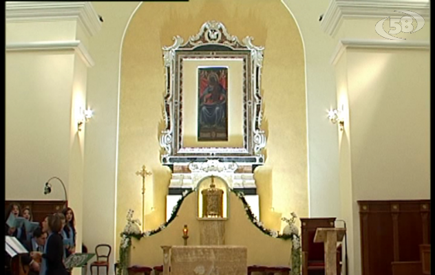 Commozione e devozione a Carpignano: il Santuario torna al suo splendore/Video