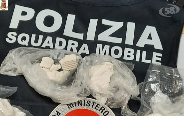 Beccato con oltre mezzo chilo di cocaina nascosta sotto il sedile, arrestato 42enne
