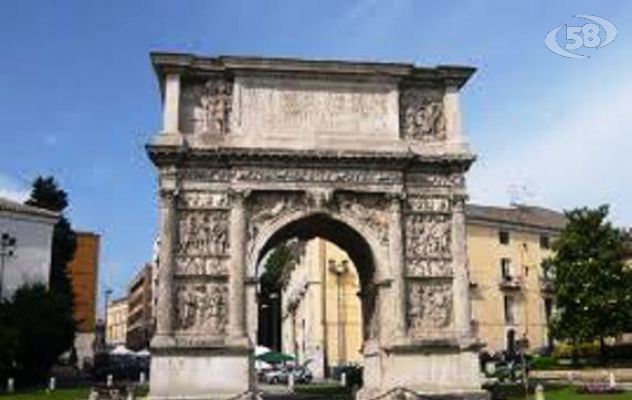 Benevento, l'Arco di Traiano ha bisogno di interventi urgenti. Ma mancano i fondi