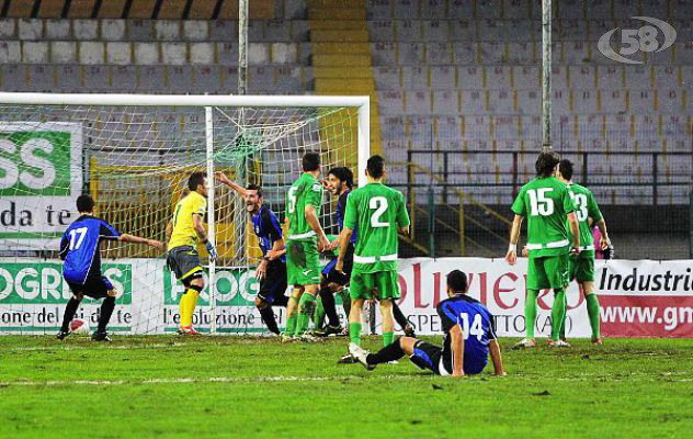 Calcio, esordio casalingo per l'Avellino contro il Novara