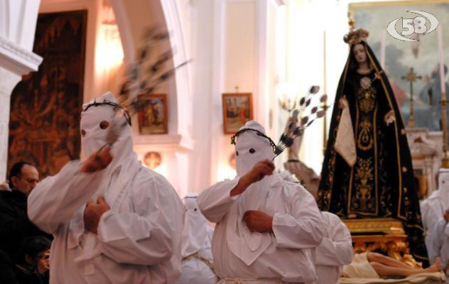  Venerdì Santo, tutto pronto per la processione dei battenti 