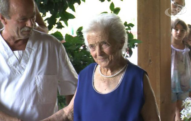 102 anni e non sentirli: auguri Nonna Nannina/VIDEO