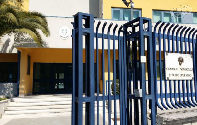 Inseguito da un commerciante e acciuffato da un carabiniere: ladro in manette