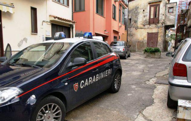 Rapina a mano armata in casa di un medico