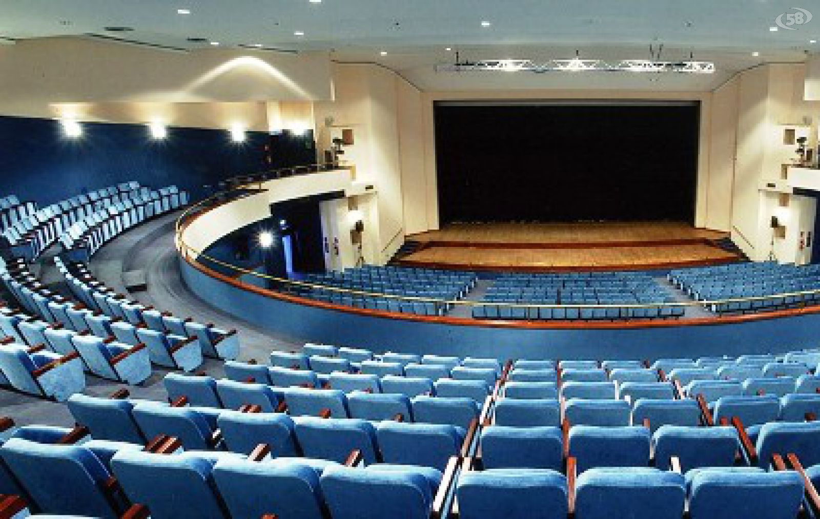 Rinasce il Teatro Gesualdo: stagione teatrale e riqualificazione