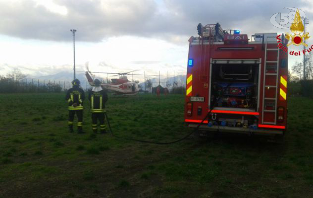 In cerca di tartufi finisce in un dirupo insieme ai suoi cani: recuperato dai Vigili del Fuoco