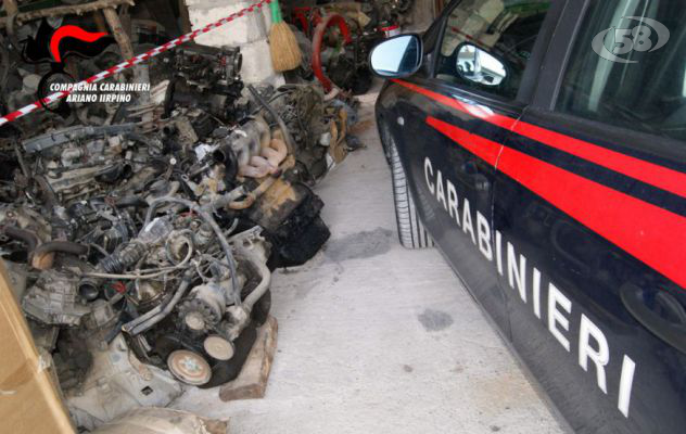 Ariano, discarica abusiva di auto e pezzi di ricambio: scatta il sequestro/FOTO