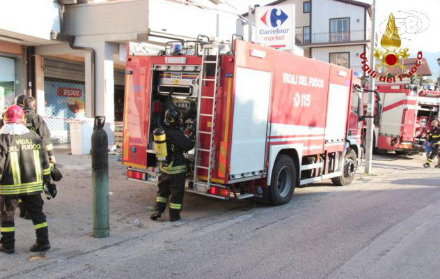 Supermercato in fiamme/VIDEO. Si indaga sulla natura dell'incendio