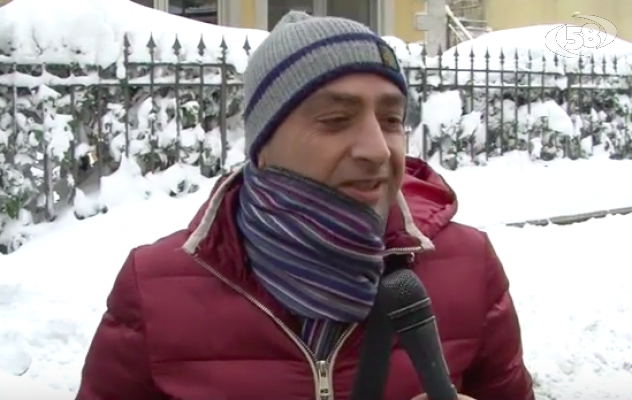 Arianesi alle prese con la neve: c'è chi si diverte...e chi si lamenta/SONDAGGIO