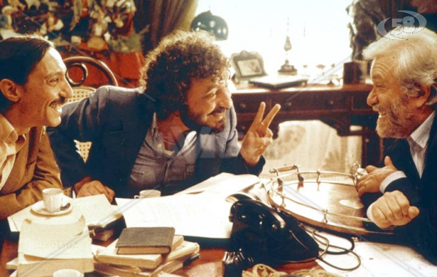 Gesticolare, un veicolo della comunicazione partenopea
