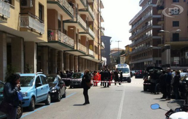 Tragedia in città, donna si lancia nel vuoto