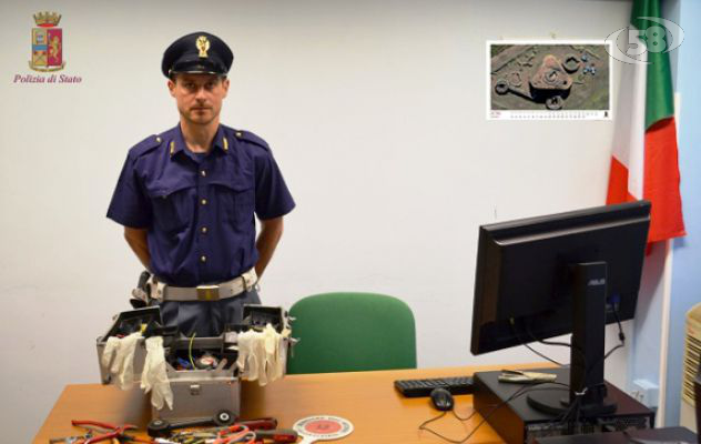 Arnesi per lo scasso nell'auto, allontanati due pregiudicati