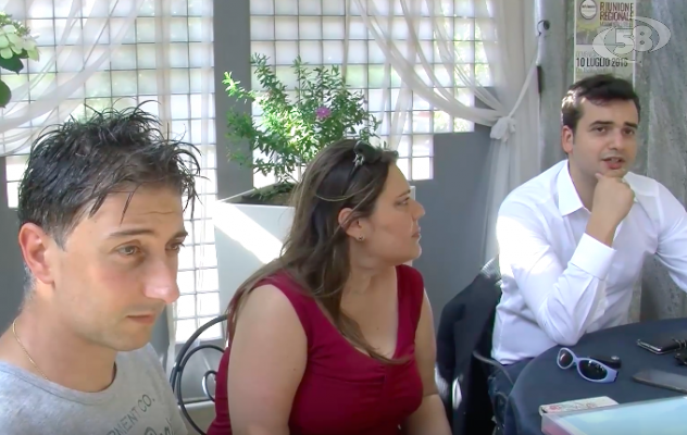 M5S: ''Foti a casa. Noi pronti per governare''