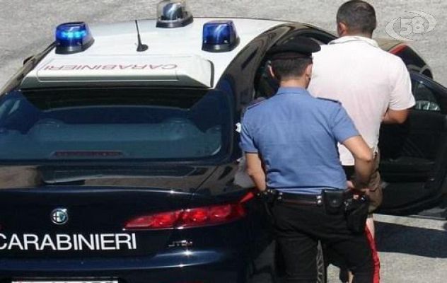 Montesarchio, tenta di darle fuoco e la violenta: arrestato stalker