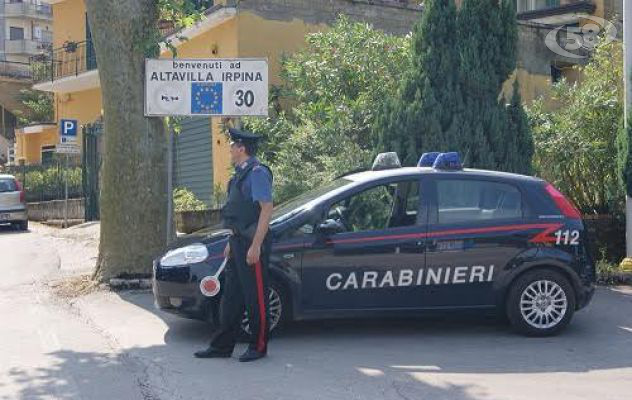 Altavilla Irpina, semina il panico con l’auto: giovane bloccato 