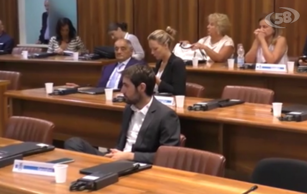 Maggioranza risicata per Foti, Giordano contro gli assenteisti / VIDEO /