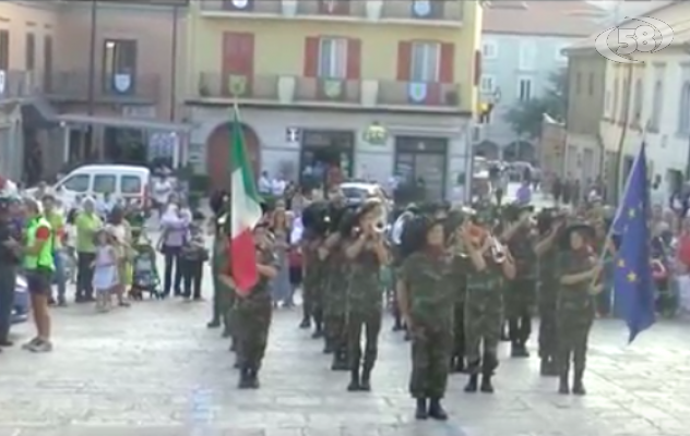 In Piazza Plebiscito la Fanfara dei Bersaglieri di Caserta / VIDEO