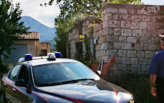 Bagnoli, depositi abusivi in un fondo agricolo: denunciato allevatore 