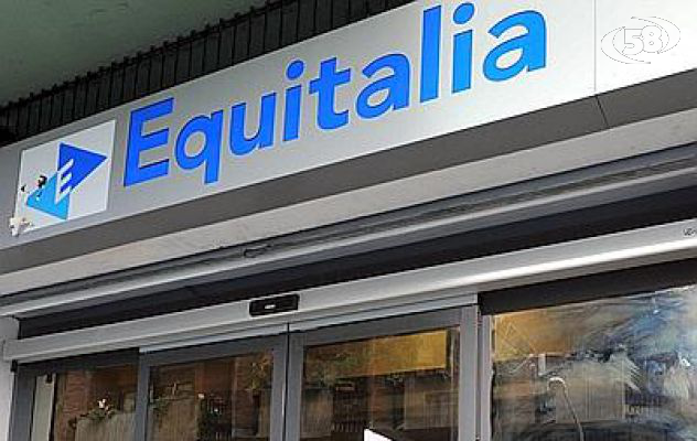 Avellino, attentato incendiario contro la sede di Equitalia