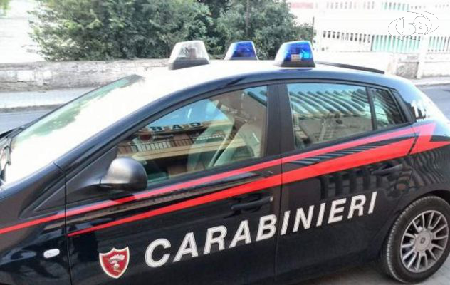 Promette posti di lavoro in cambio di 600 euro: denunciato