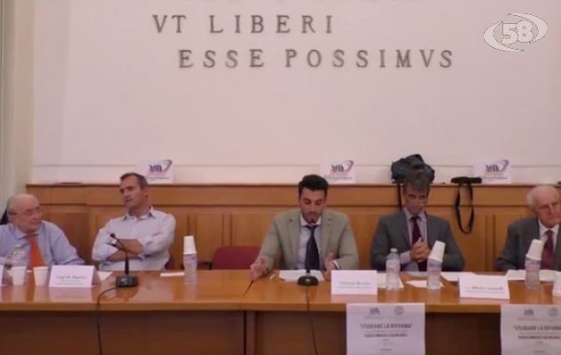 Referendum, confronto a Napoli tra le ragioni del sì e quelle del no / VIDEO