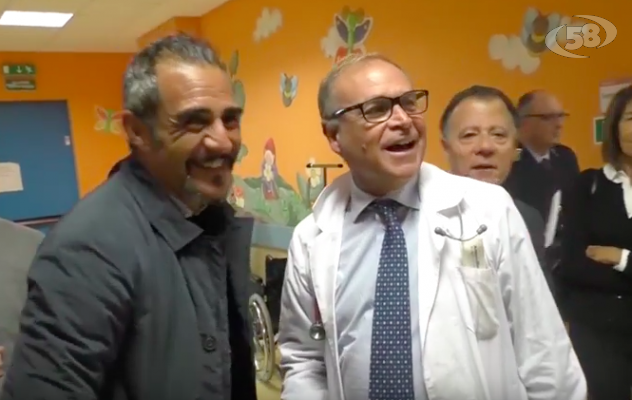 Moscati, festa grande in pediatria: ci sono i calciatori dell'Avellino / VIDEO