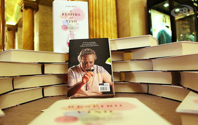 L'odore del mondo nel ''Respiro del vino'': il libro di Moio / VIDEO