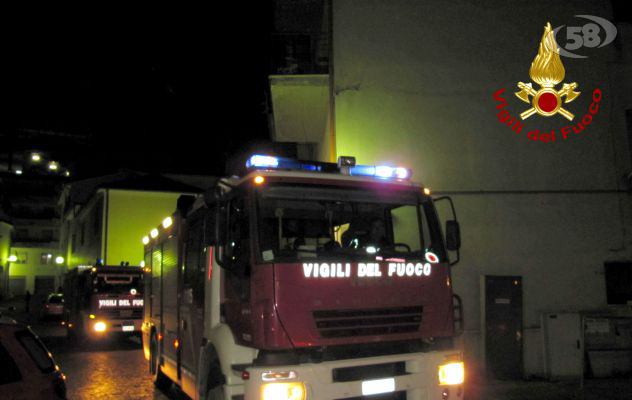 Tre incendi, super lavoro per i Vigili del Fuoco