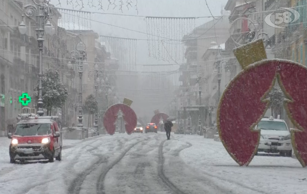 Neve anche su Avellino. Ma ora si teme per il gelo / VIDEO