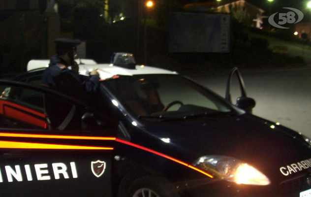 Sorpreso con droga e coltello alla guida di un'auto senza assicurazione