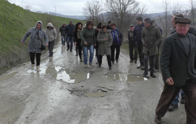 Creta, acquedotto in panne: ennesima protesta dei residenti