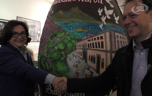 Un uovo di Pasqua da 300 chili per celebrare la rinascita di Napoli